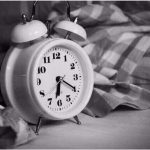 朝起きれない原因の睡眠相後退症候群